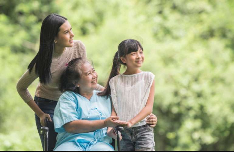 Elderly Day Care Is Ideal for Seniors Who Live with Family
